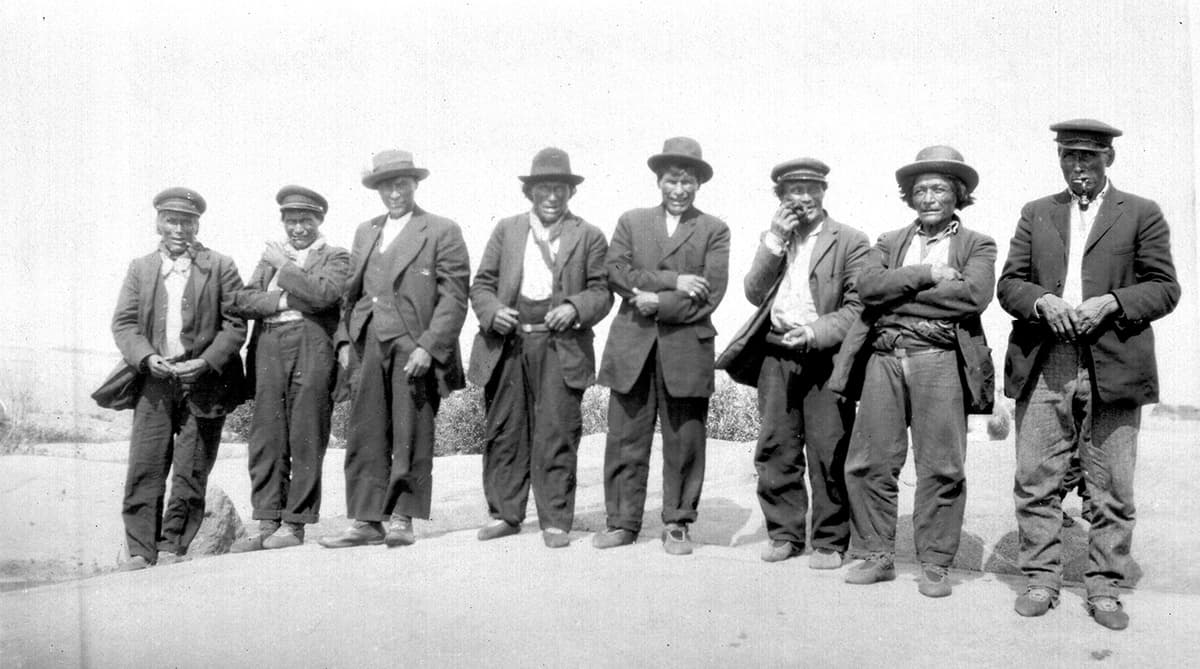 Monfwi Signs Treaty 11